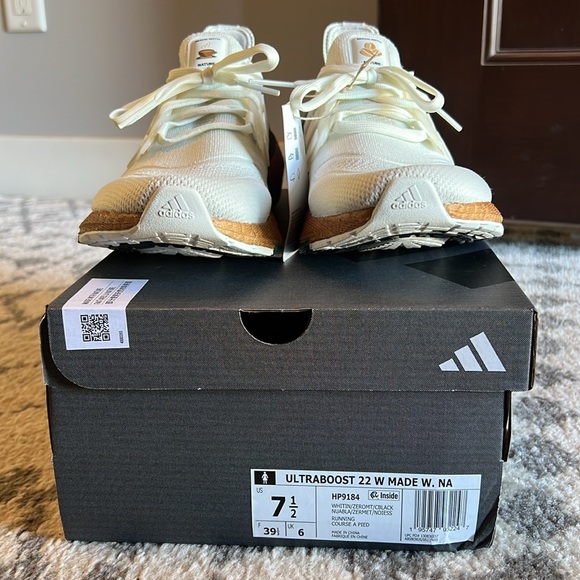 Adidas Women's Ultraboost 22 Sneakers (White Tint/Zero Metallic/Core Black, 7.5) - Picture 6 of 8